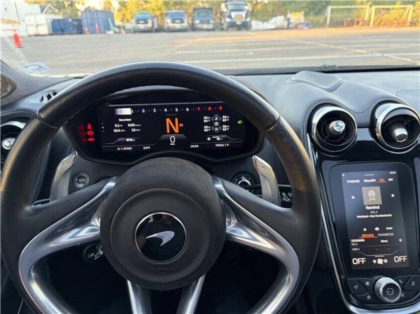 2023 McLaren GT Image 8