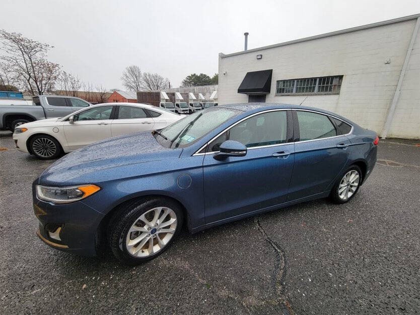 2019 Ford Fusion Image 2