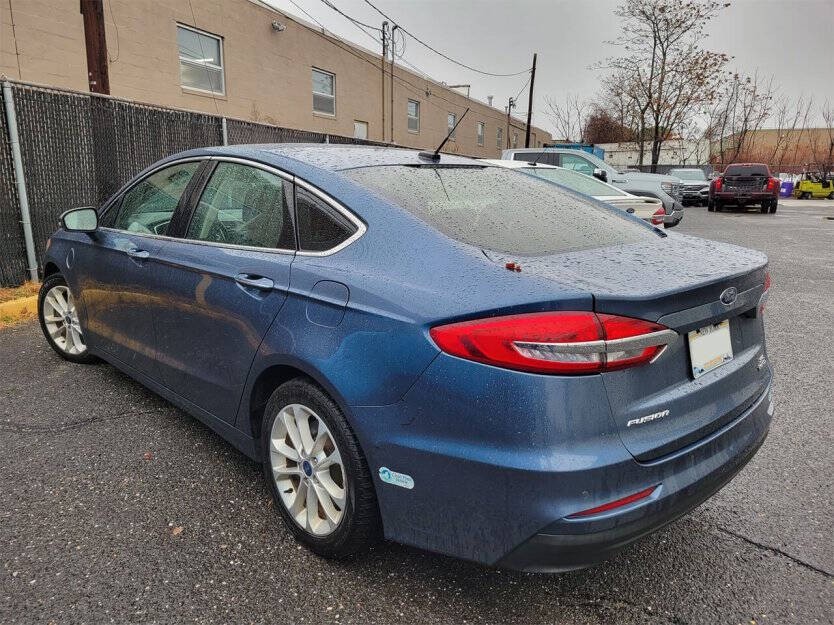 2019 Ford Fusion Image 3