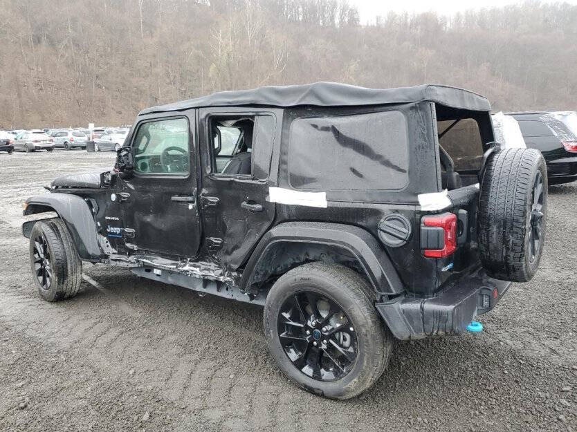 2024 Jeep Wrangler Image 3