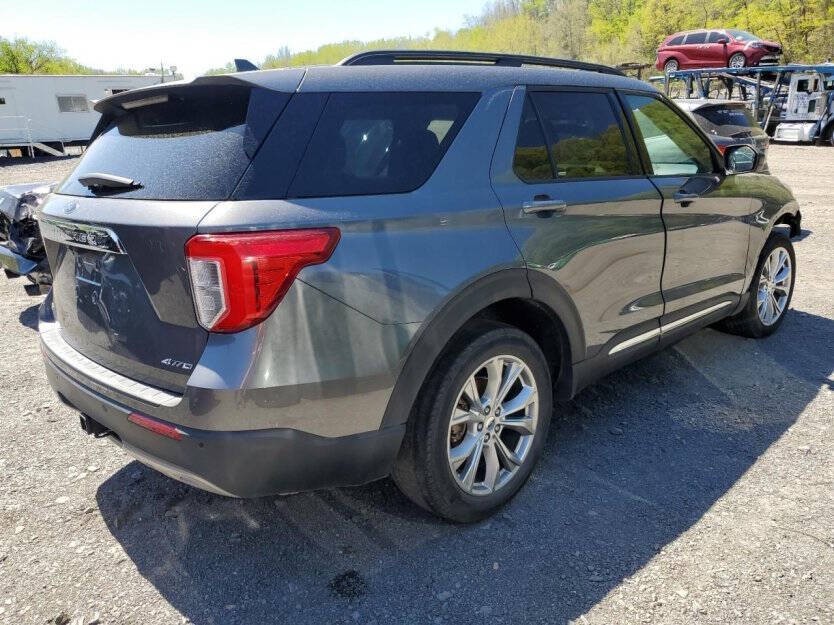 2021 Ford Explorer Image 4