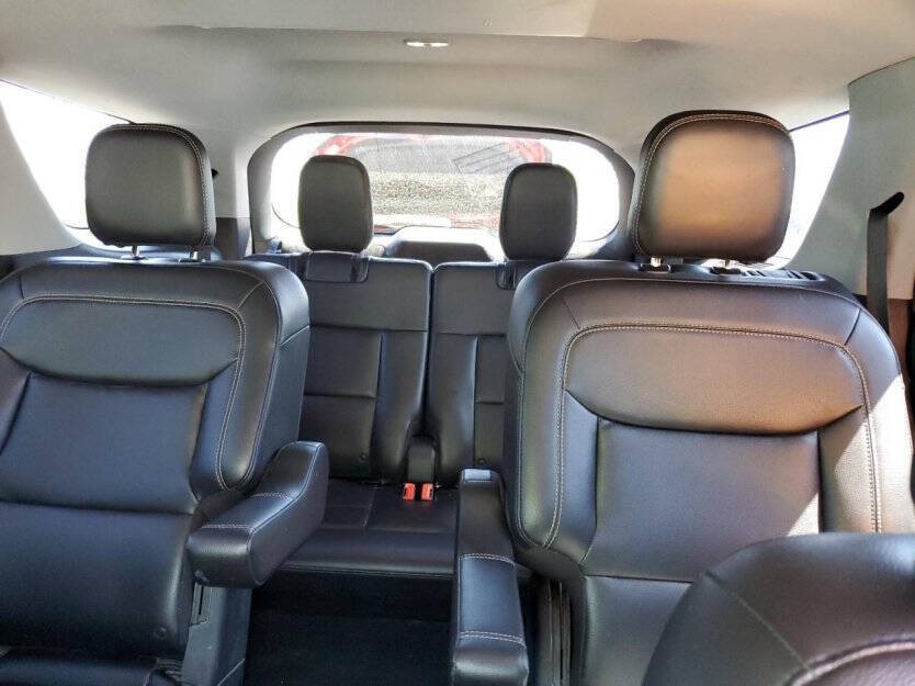 2021 Ford Explorer Image 6