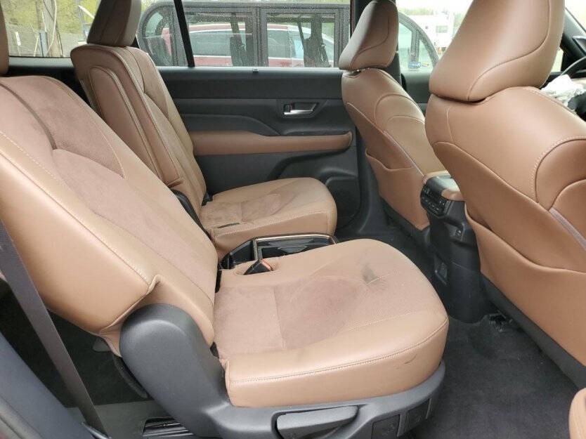 2024 Toyota Highlander Image 9