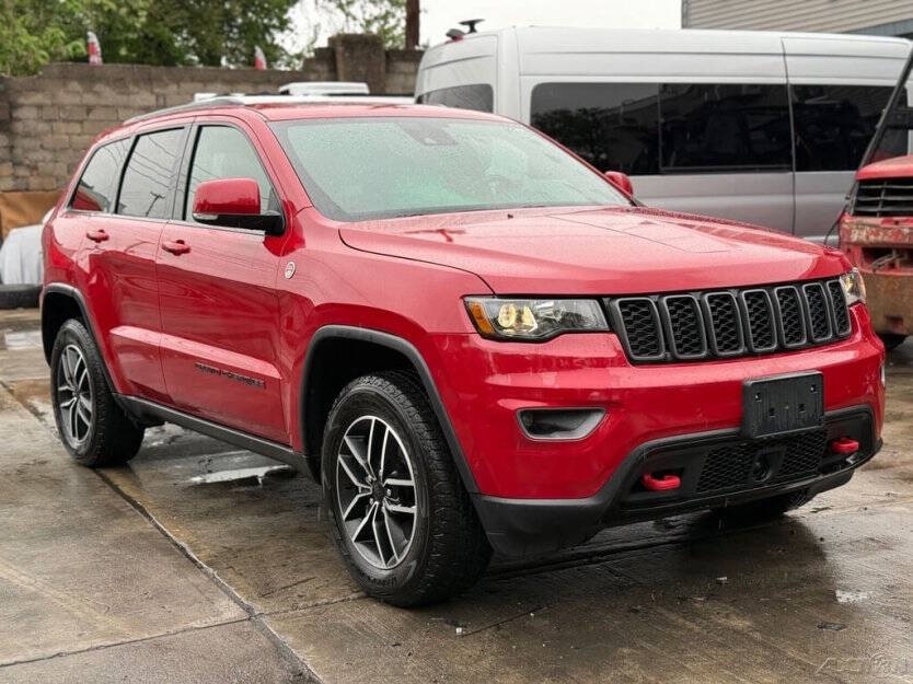 2021 Jeep Grand Cherokee Image 1