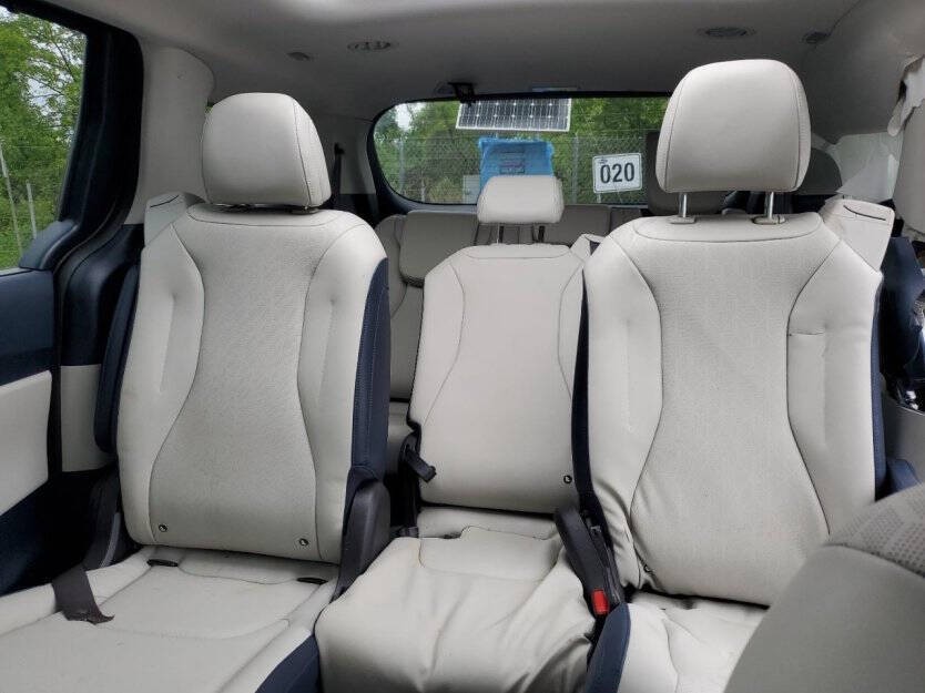 2025 Kia Carnival Hybrid Image 6