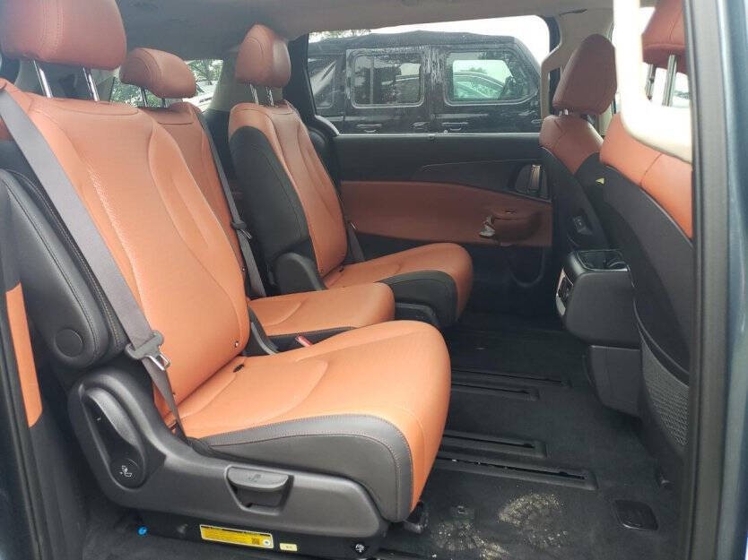 2025 Kia Carnival Image 9