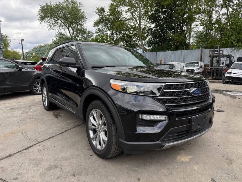 2020 Ford Explorer Image 1