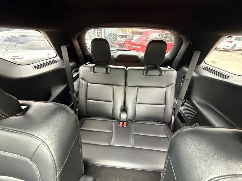 2020 Ford Explorer Image 7