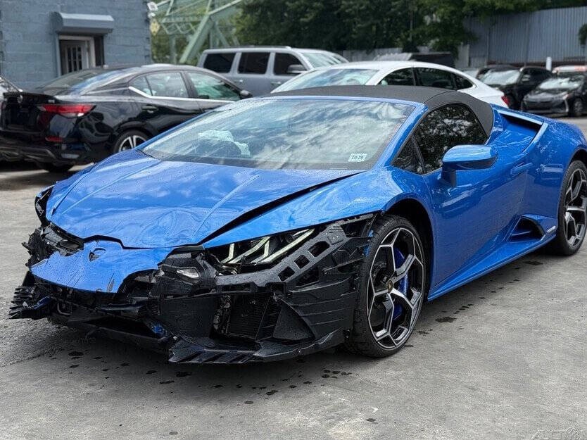 2024 Lamborghini Huracan Image 3