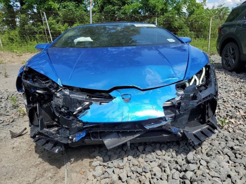 2024 Lamborghini Huracan Image 2