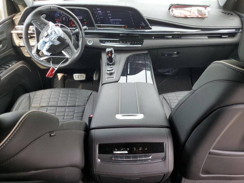 2024 Cadillac Escalade Image 7