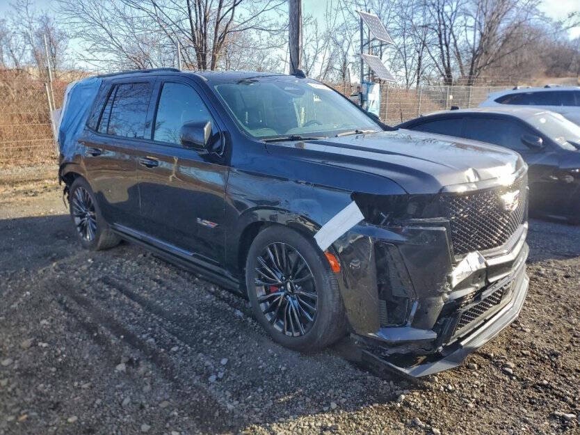 2024 Cadillac Escalade Image 1