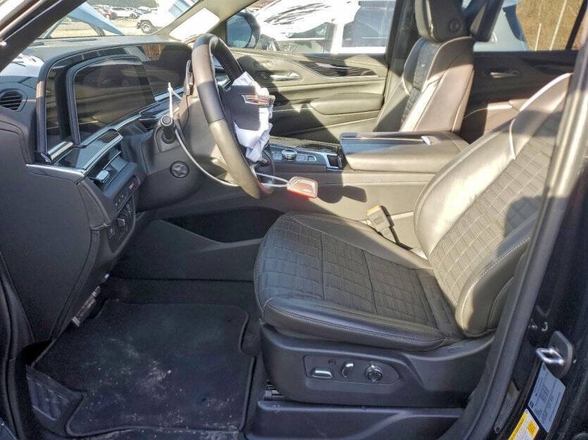 2024 Cadillac Escalade Image 5