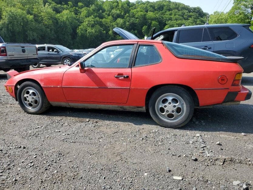 1987 Porsche 924 Image 3