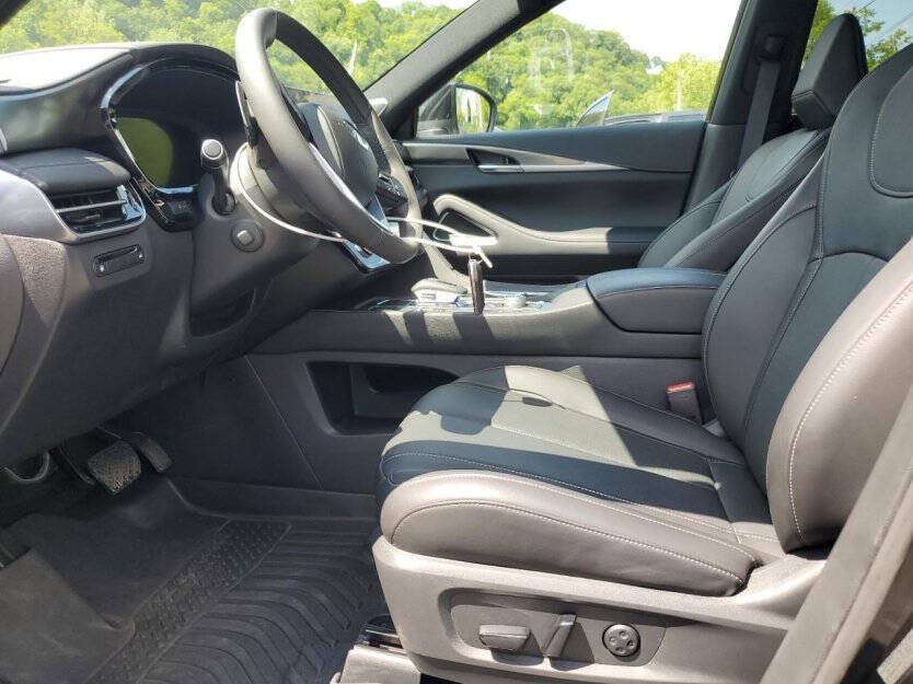 2025 INFINITI QX60 Image 6