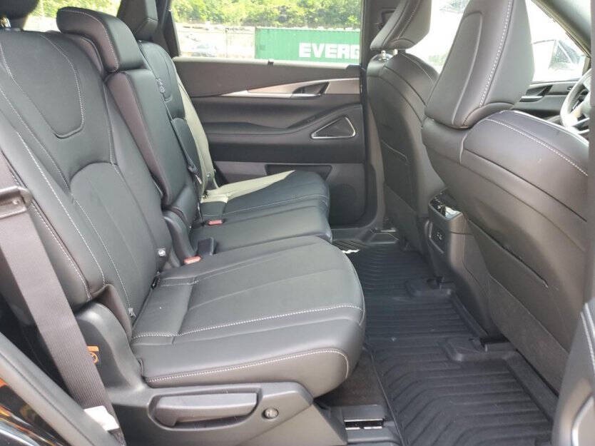 2025 INFINITI QX60 Image 9
