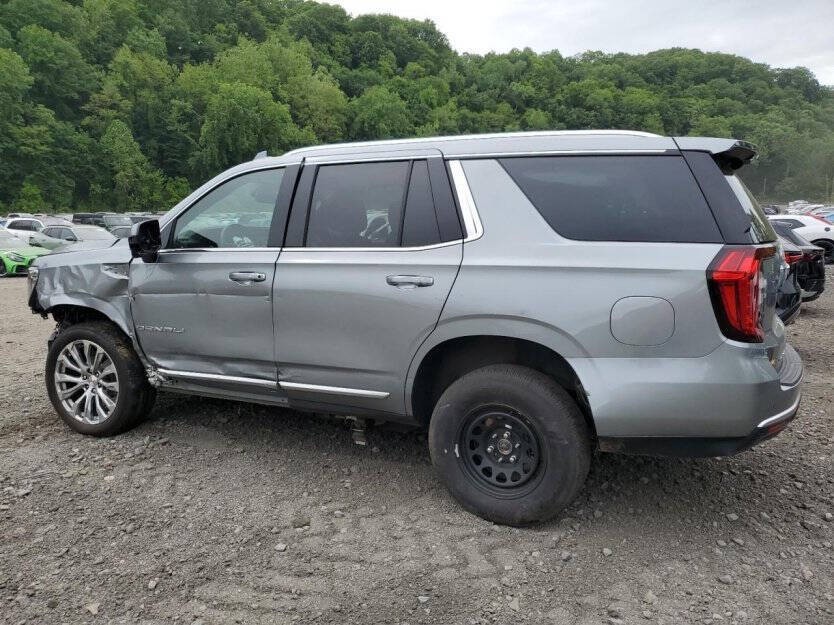 2024 GMC Yukon Image 3