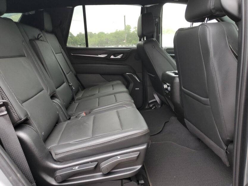 2024 GMC Yukon Image 9