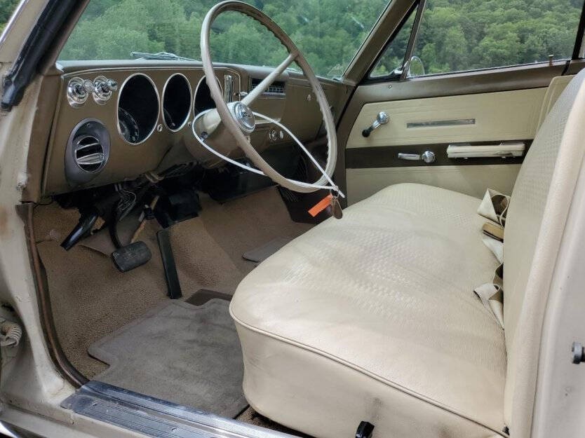 1965 Chevrolet Corvair Image 5
