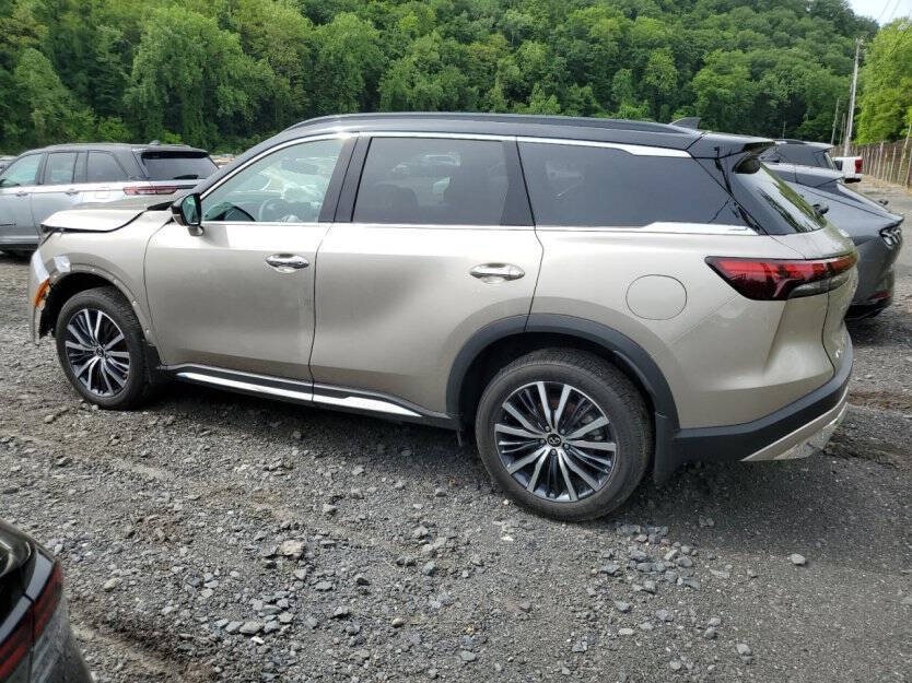 2022 INFINITI QX60 Image 3