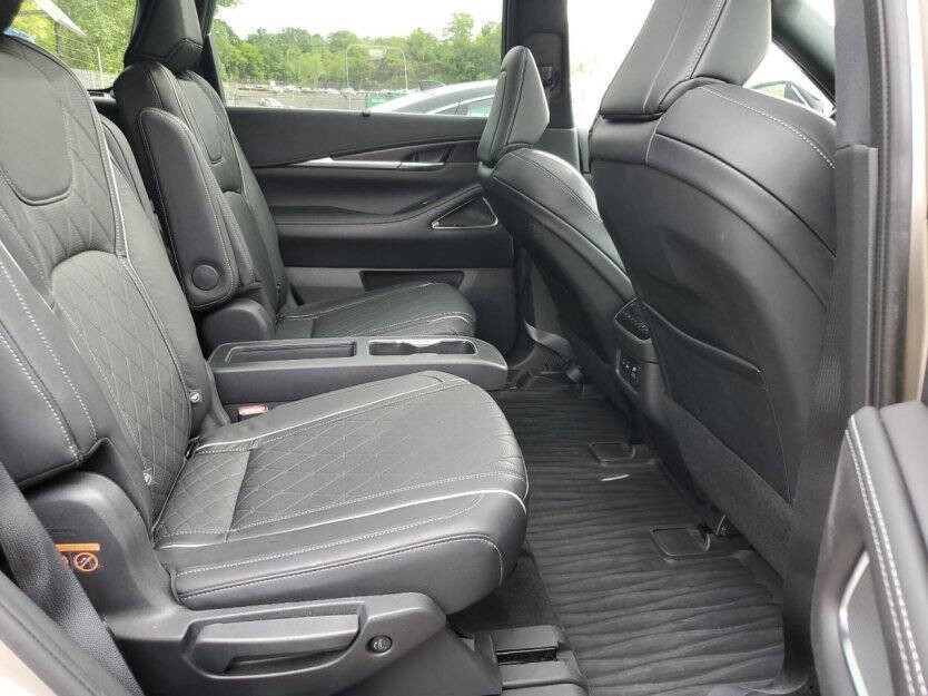 2022 INFINITI QX60 Image 9