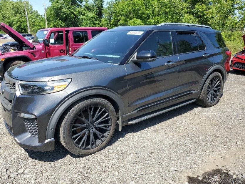 2020 Ford Explorer Image 2