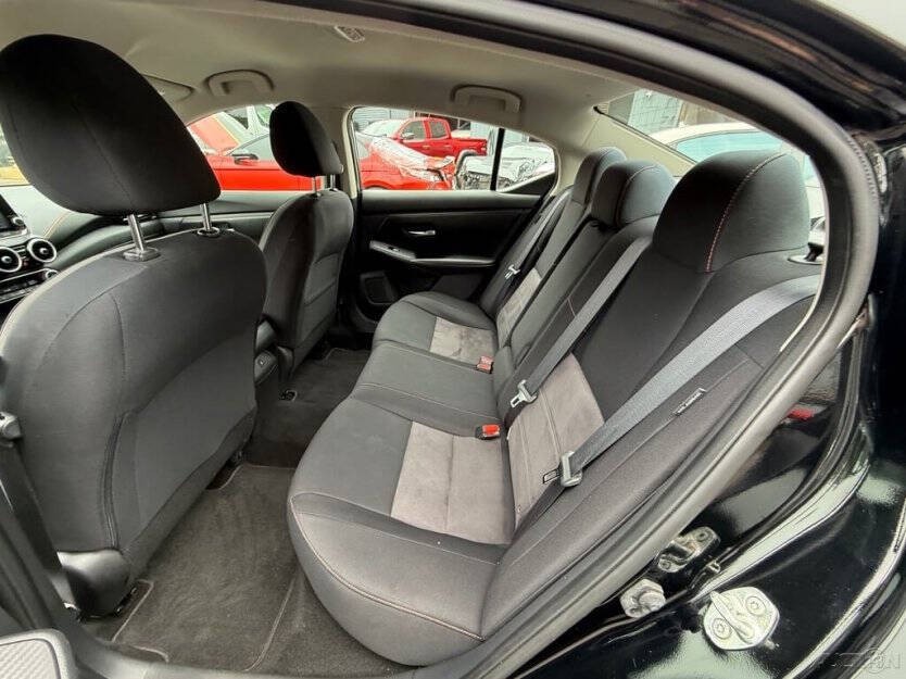 2021 Nissan Sentra Image 8