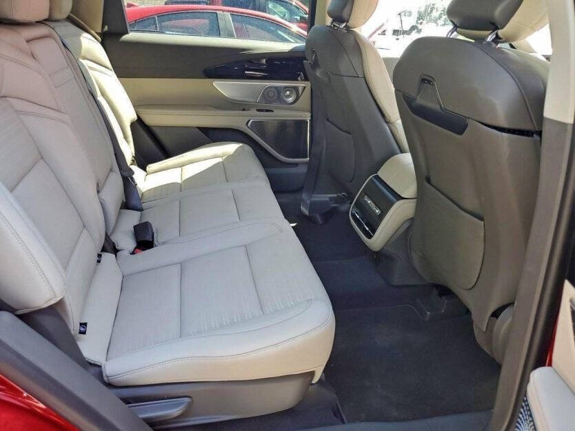 2025 Lincoln Nautilus Hybrid Image 9