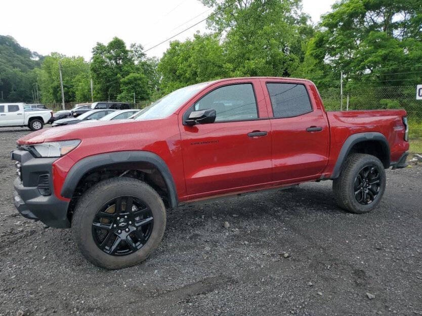 2024 Chevrolet Colorado Image 2