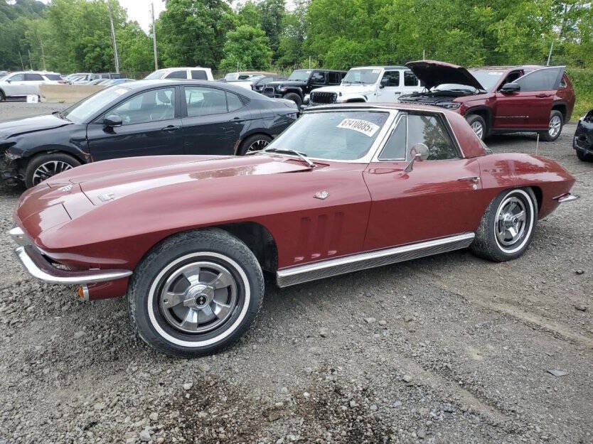 1966 Chevrolet Corvette Image 2