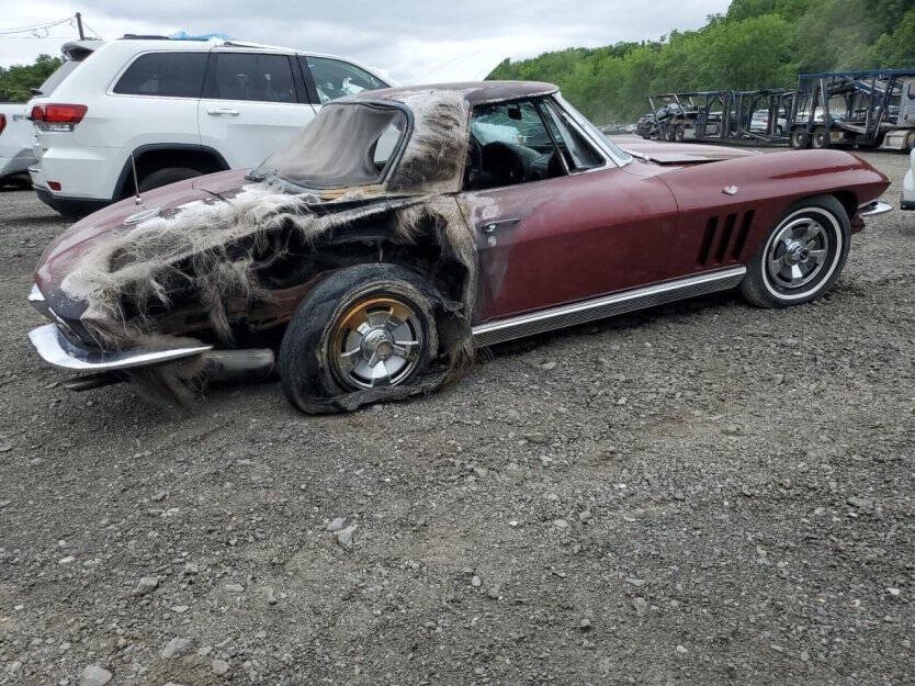 1966 Chevrolet Corvette Image 4