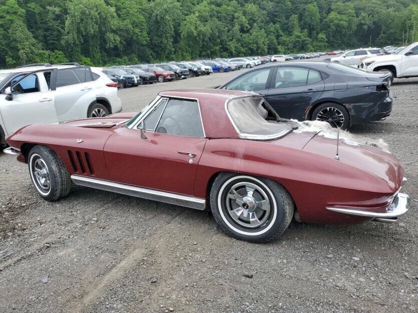 1966 Chevrolet Corvette Image 3