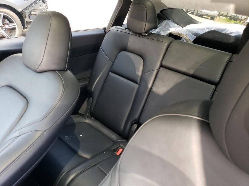 2023 Tesla Model Y Image 6