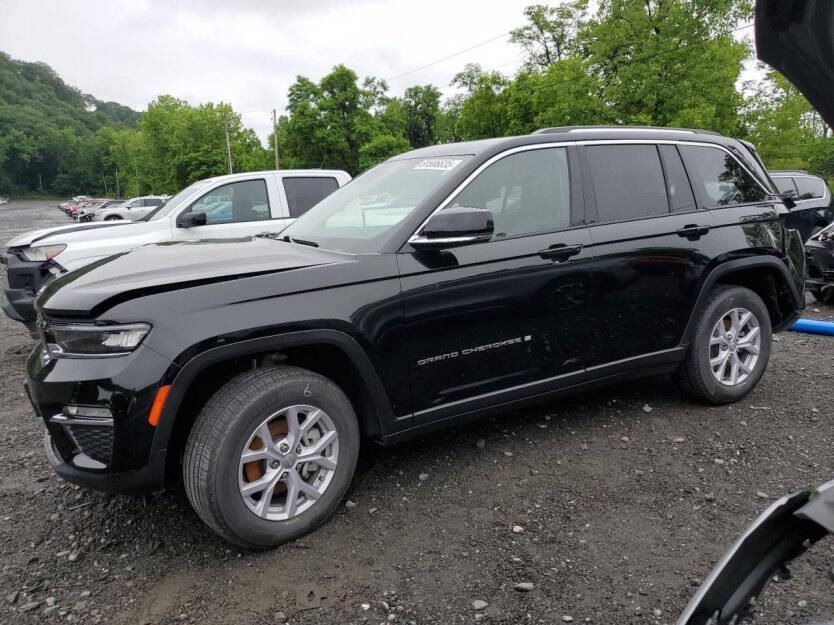 2022 Jeep Grand Cherokee Image 2