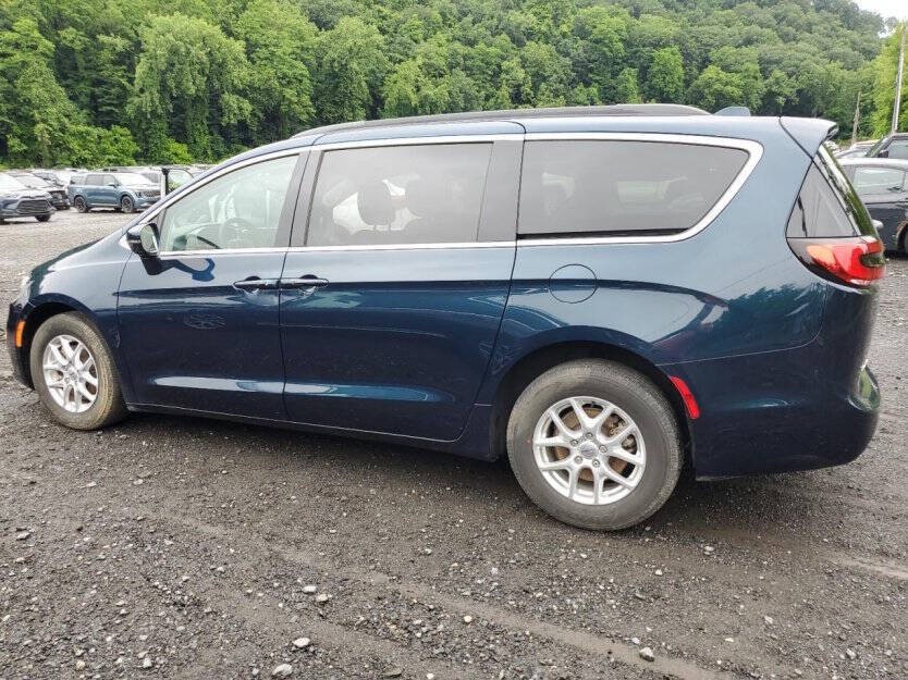 2022 Chrysler Pacifica Image 3