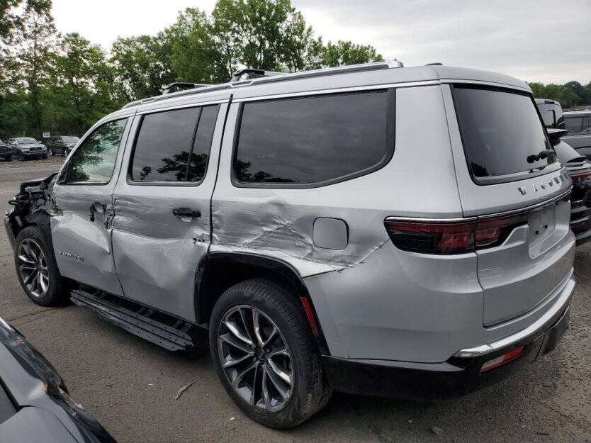 2024 Jeep Wagoneer Image 3