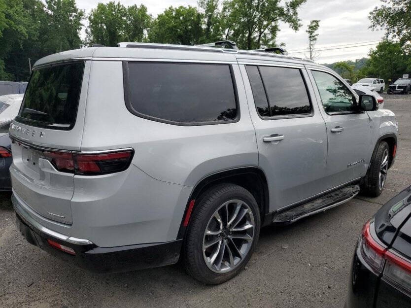 2024 Jeep Wagoneer Image 4