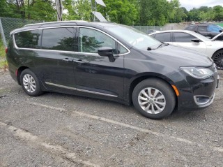 Image for 2018 Chrysler Pacifica Touring L ID: 6642326