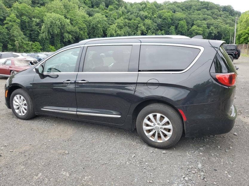 2018 Chrysler Pacifica Image 3