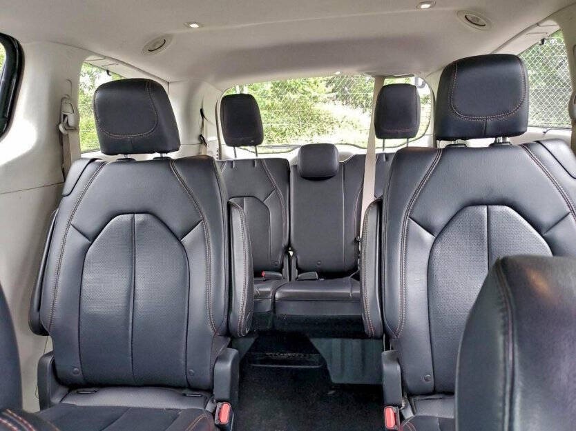 2018 Chrysler Pacifica Image 6