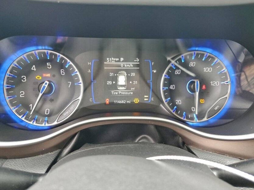 2018 Chrysler Pacifica Image 8