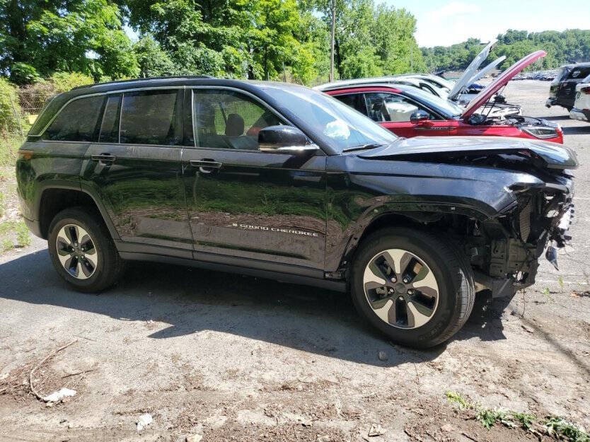 2023 Jeep Grand Cherokee Image 1