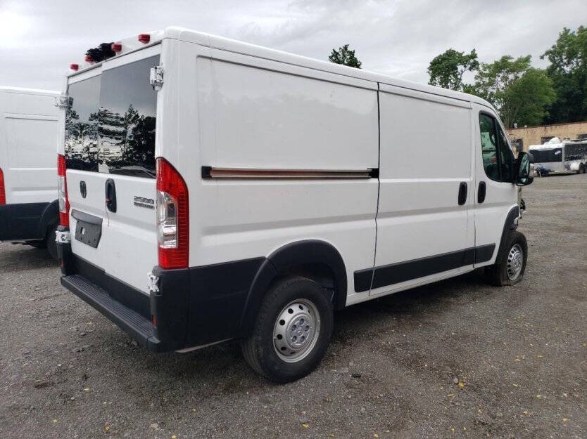 2025 RAM Promaster Image 5