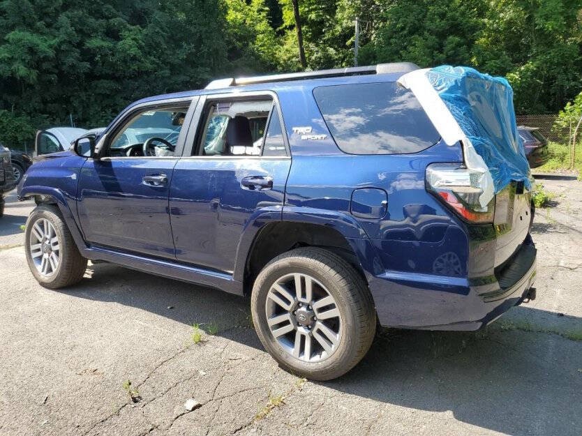2022 Toyota 4Runner Image 4