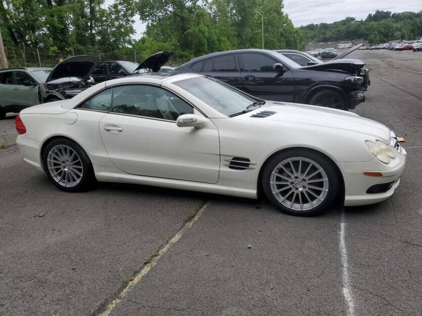 2004 Mercedes-Benz SL-Class Image 1