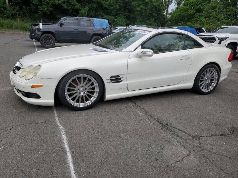 2004 Mercedes-Benz SL-Class Image 2