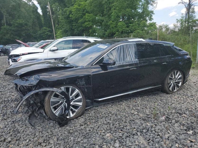 2024 Cadillac Lyriq Image 3