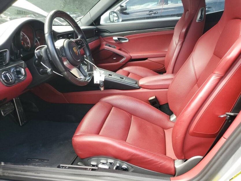 2019 Porsche 911 Image 6