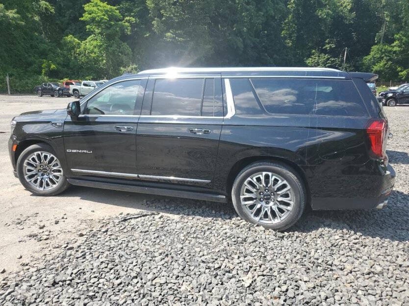 2023 GMC Yukon Image 4
