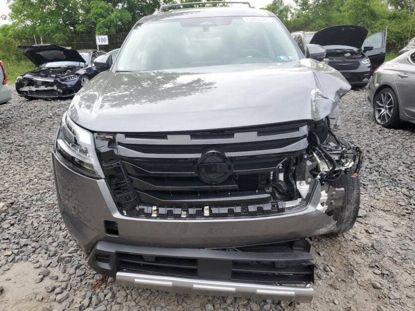 2023 Nissan Pathfinder Image 2